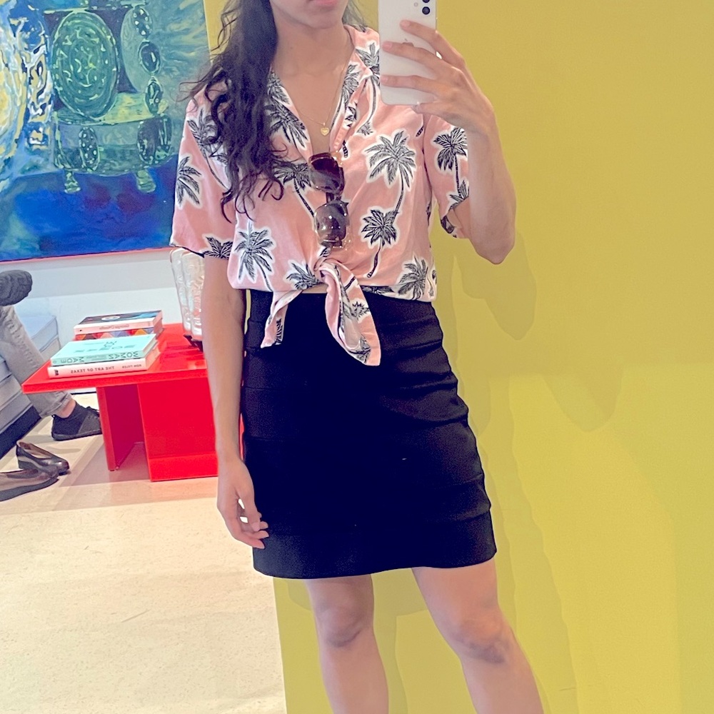 Shop the look! 👀 Hawaiian top and skirt - shop the look!